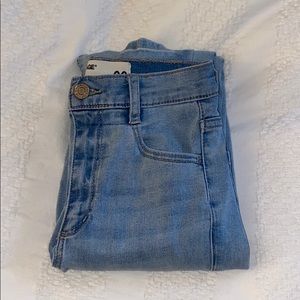 light wash skinny jeans